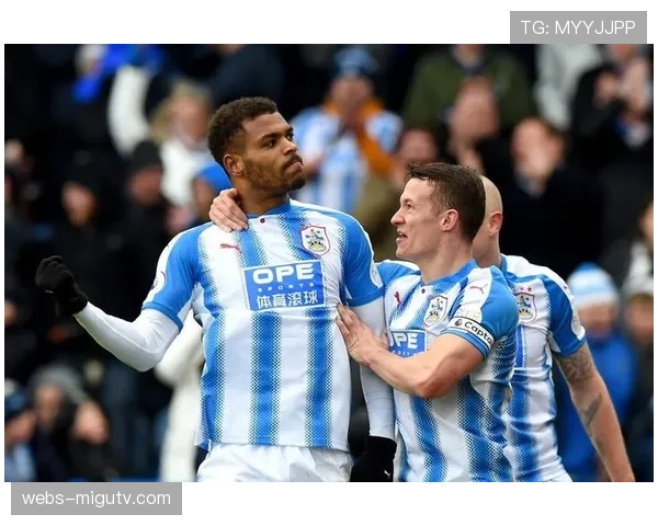 官方：布雷斯特前锋史蒂夫-穆涅因腿筋伤势将缺席未来三周比赛